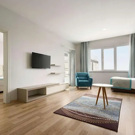 Best Corner Hotel 4*